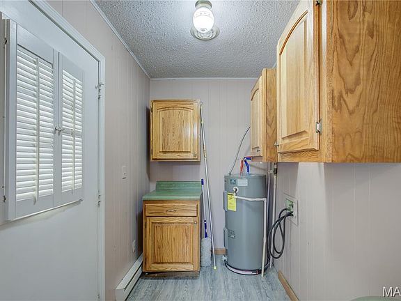 2nd image of 304 Lee E