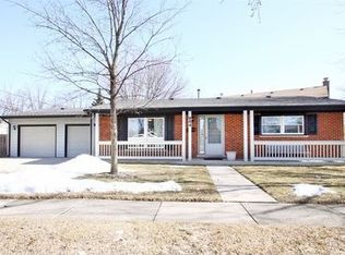 944 Wilshire Dr, Wheeling, IL 60090