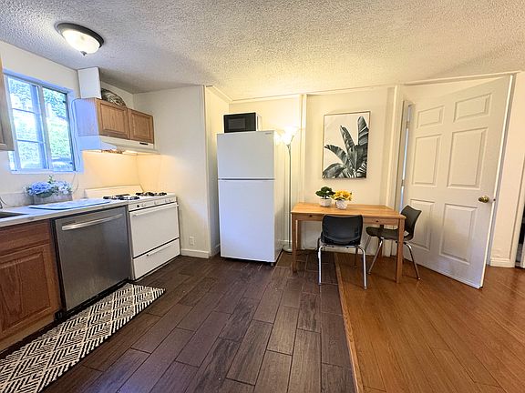 2nd image of 1201 W 36th St #B3