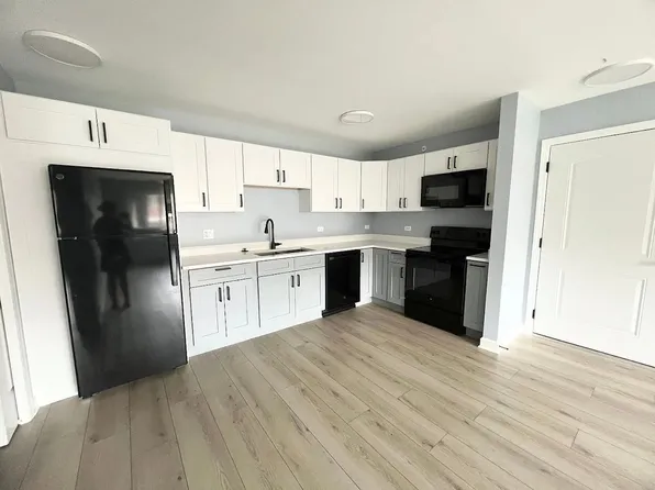 Halsted Park Apartments and Townhomes, 2535 Halsted Rd #81f82b68b, Rockford, IL 61101