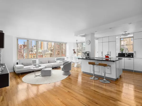 137 East 36th Street image 1 of 7