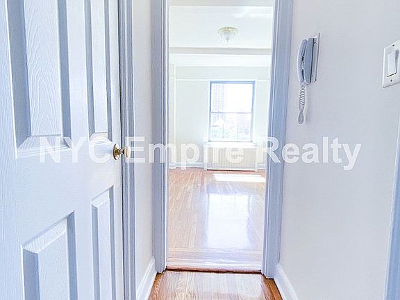 3rd image of 301 E 38th St APT 7a