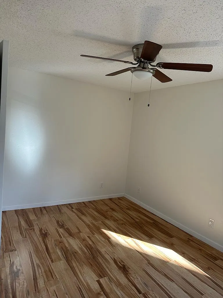 2 bed, $1,350 — Photo 4