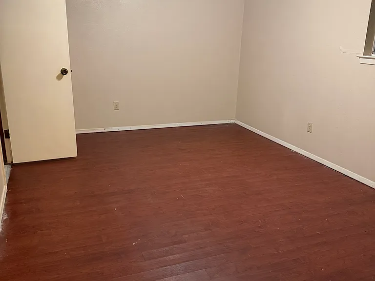 2101 Botts Dr — Photo 5