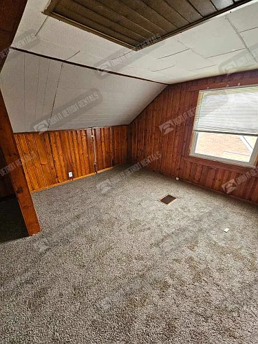 8442 Warwick St — Photo 18