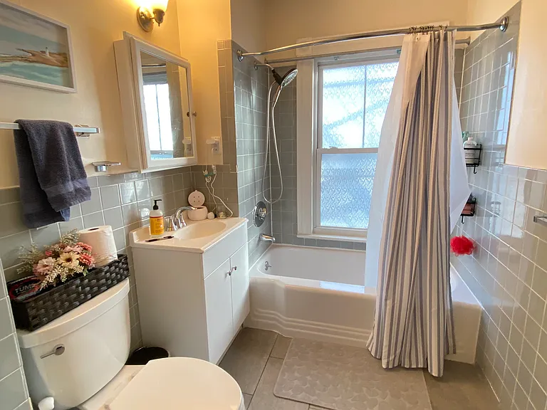14 Chiswick Rd #4 — Photo 11