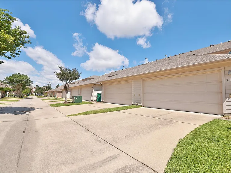 9135 Solvista Pass Ln — Photo 28