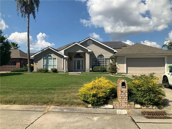 1117 Lake Louise Dr, Gretna, LA 70056