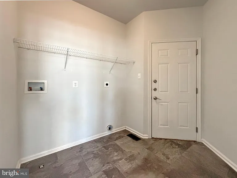 3429 Linden Grove Dr — Photo 31