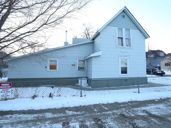 13 7th Ave SW, Aberdeen, SD 57401