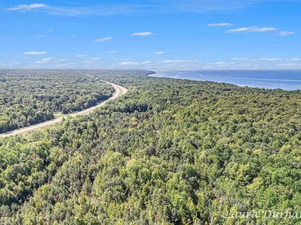 2800 Bluestar Lakeshore, Saugatuck, MI 49453