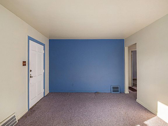 4th image of 2669 Bellwood Ave
