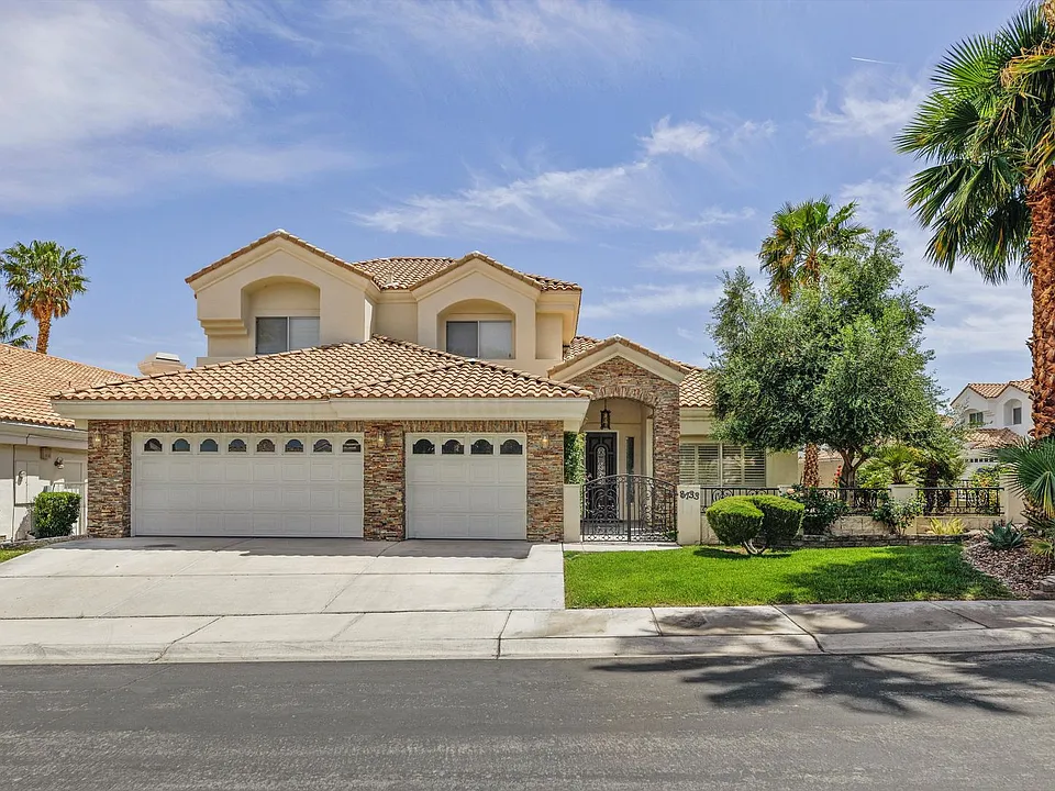 8133 Horizon Lake Dr