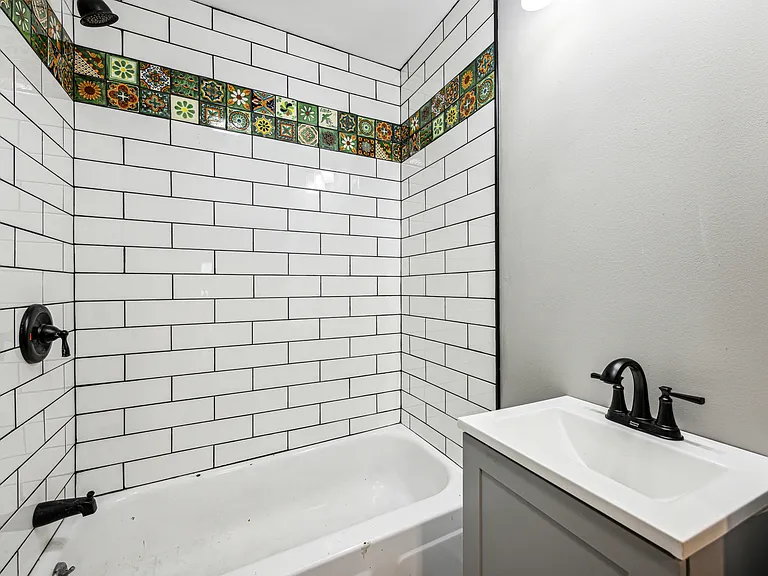 348 Maria Ave — Photo 7