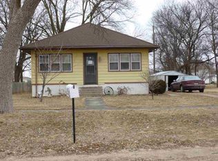 203 E 9th St, Harvard, NE 68944