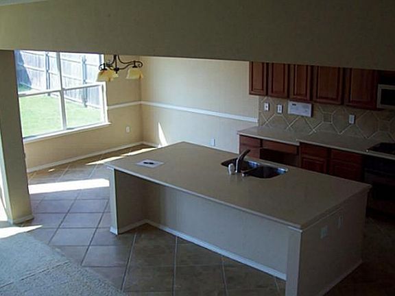 2nd image of 309 Dover Heights Trl