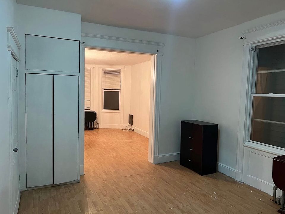 1st image of 313 Sherman Ave #1