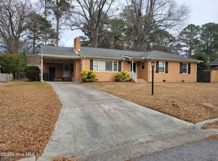 1305 Evergreen Dr, Greenville, NC 27858