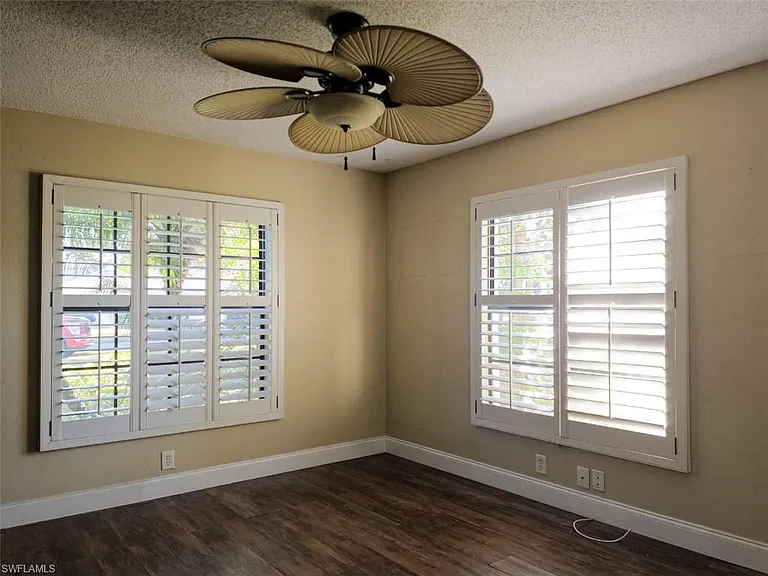 7631 Piping Rock Ct — Photo 9