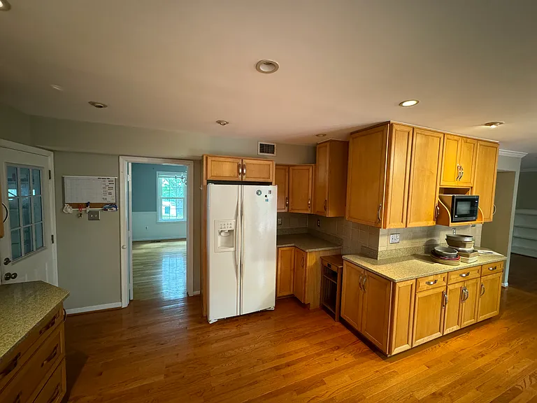 9591 Bronte Dr — Photo 18