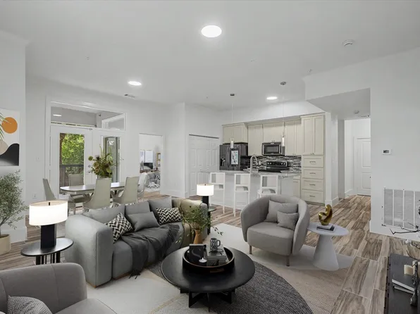 300 Saint Joseph Pkwy APT 124, Houston, TX 77002