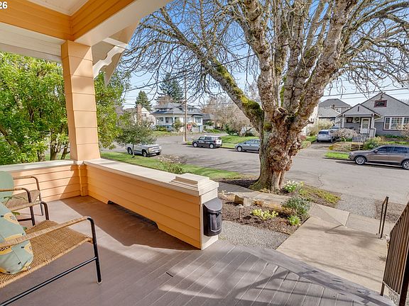 3rd image of 2115 SE 35th Pl