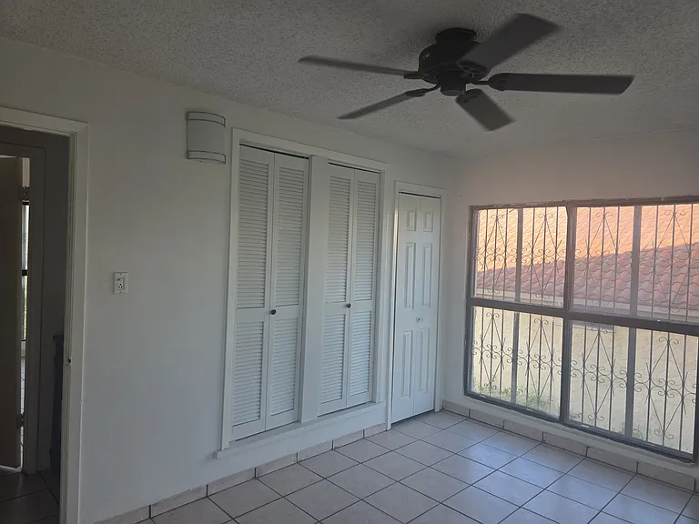 Zulema St — Photo 29