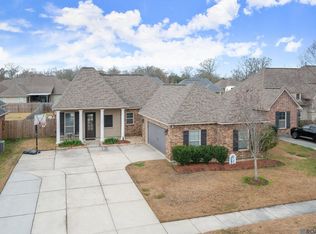 18097 Old Reserve Dr, Prairieville, LA 70769