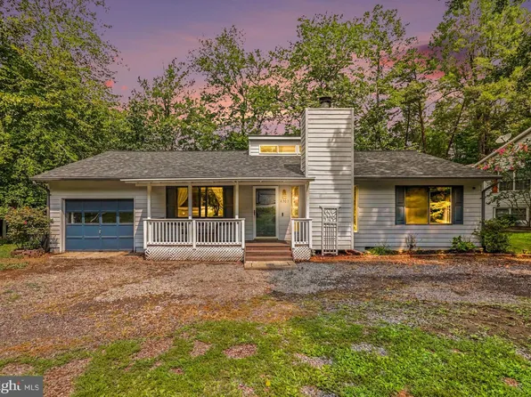 4303 Lakeview Pkwy, Locust Grove, VA 22508