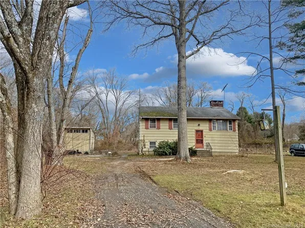 28 Circle Drive, North Branford, CT 06471