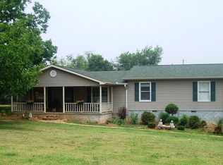 912 Mount Olivet Rd, Hartwell, GA 30643