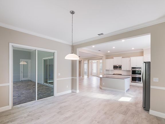 2nd image of 33 Brasilla Ave