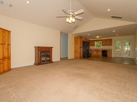 5th image of 74 Cedar Springs Ln