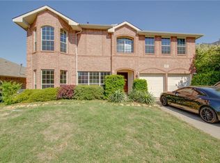 6854 Danieldale Dr, Fort Worth, TX 76137