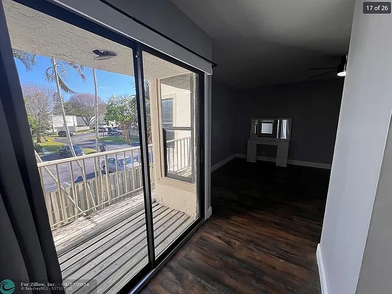 12134 Regal Ct E — Photo 11