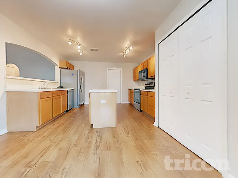 11724 Ivy Flower Loop — Photo 3