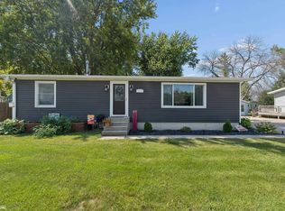 140 Seymour Ave, Garner, IA 50438