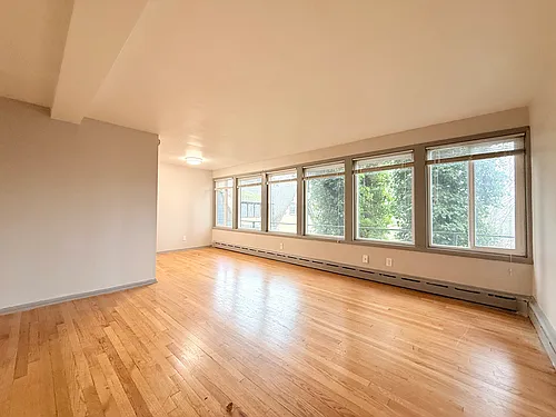 4740 22nd Ave NE Photo 1