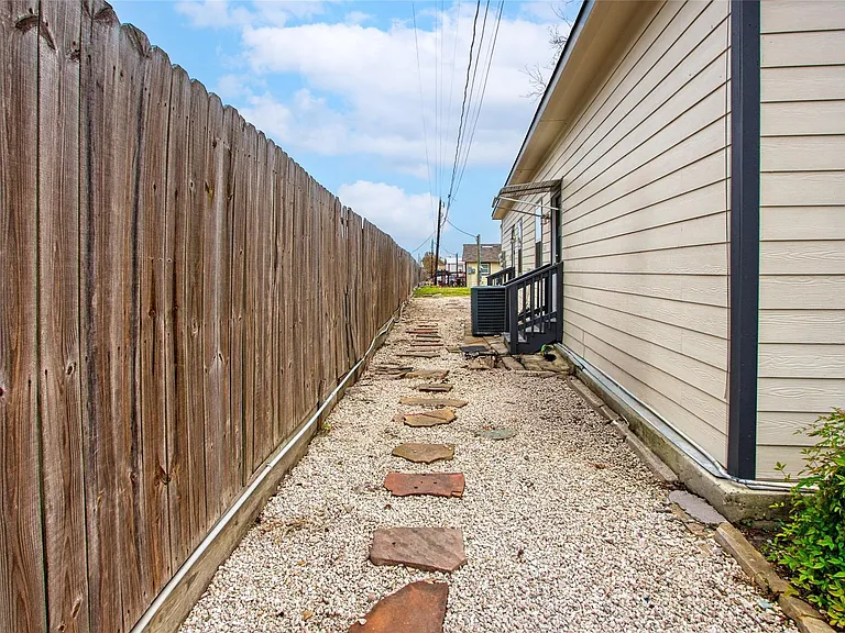 14310 1/2 Sweeney Rd #T — Photo 14