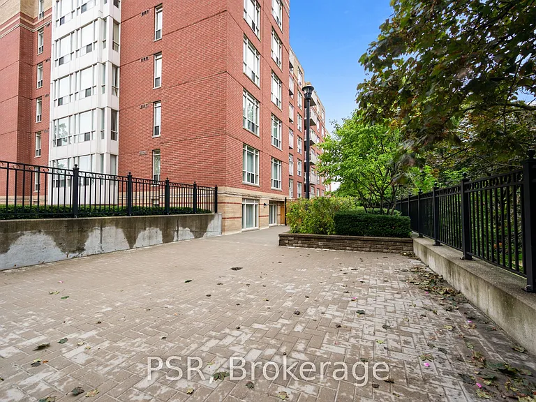 515 Rosewell Ave #104 — Photo 7