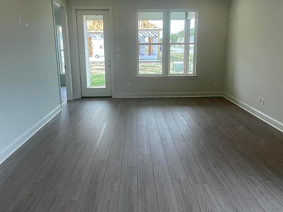 4th image of 800 Braxton Dr
