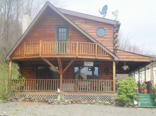 418 Long Lions Ln, New Albany, PA 18833