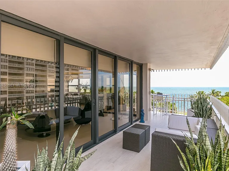 3 Grove Isle Dr #C502 — Photo 15