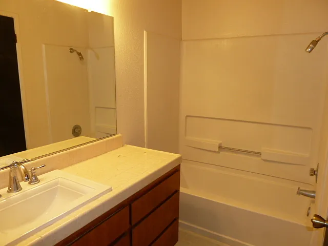 1501 Racquet Club Dr #B — Photo 8