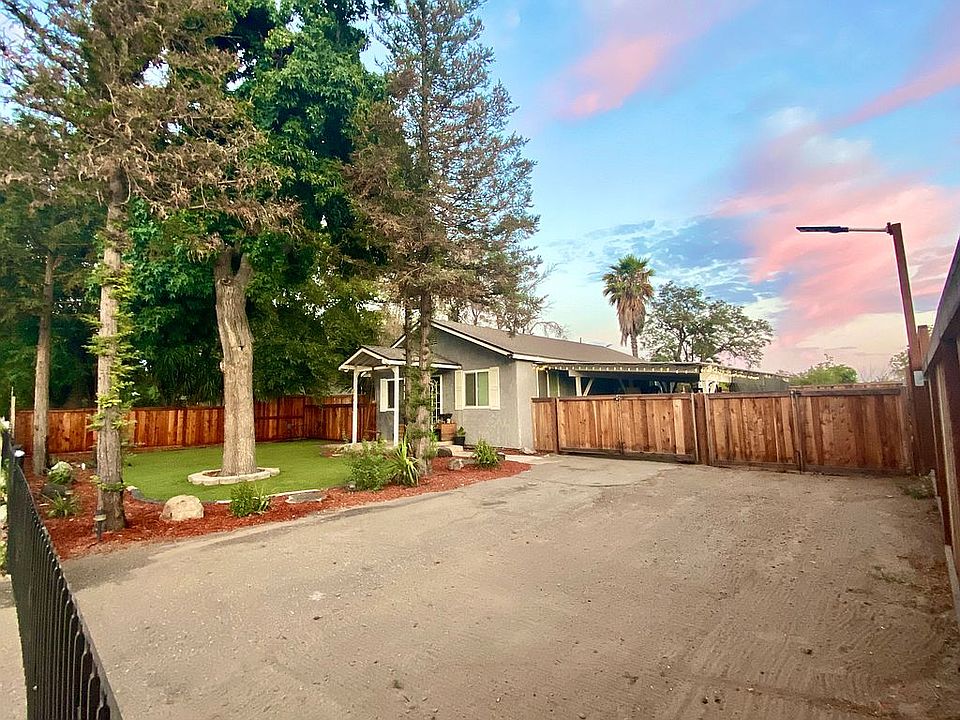 2nd image of 256 Shilling Ave