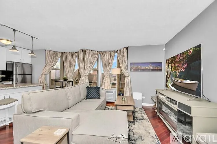1340 N Dearborn St #5F — Photo 8