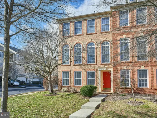 25775 Mews Ter, Chantilly, VA 20152