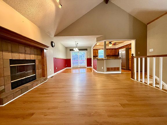 4th image of 12305 S Mullen Ct