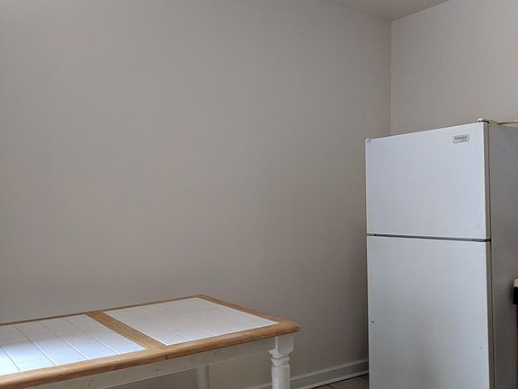 5th image of 624 N Monticello Ave #1