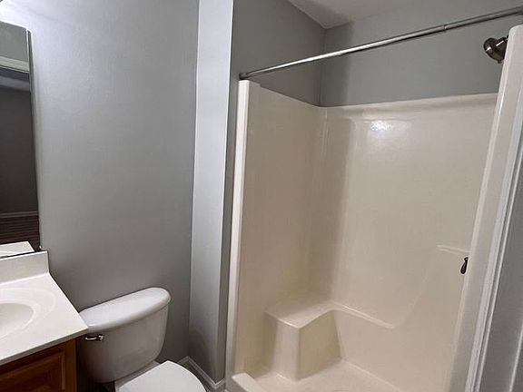 2nd image of 1037 Masons Place Cir #B